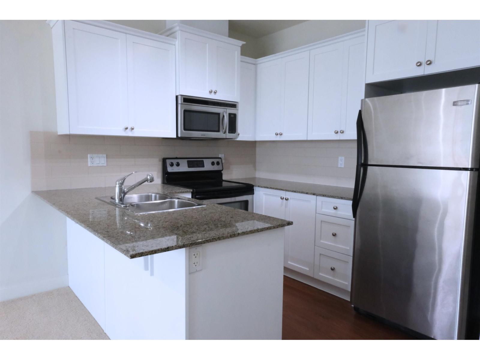 409 17712 57a Avenue, Surrey, British Columbia  V3S 1J1 - Photo 5 - R3067935