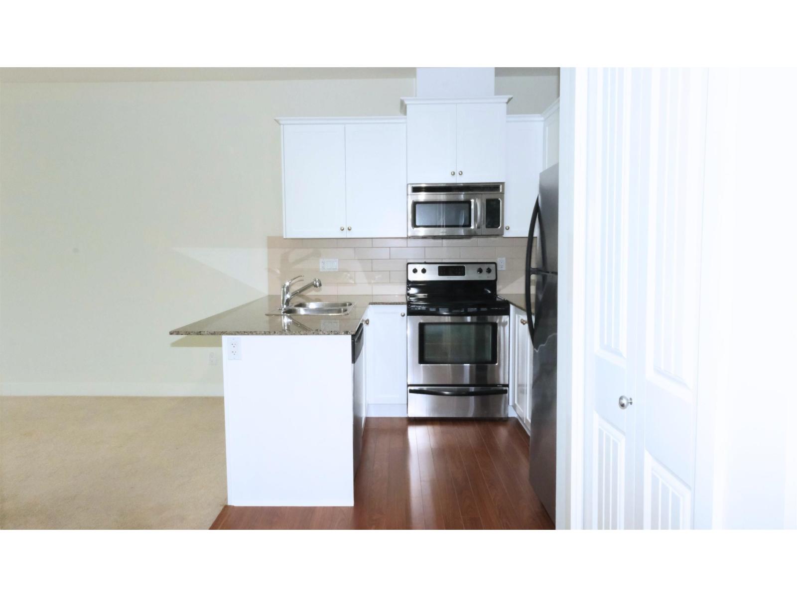 409 17712 57a Avenue, Surrey, British Columbia  V3S 1J1 - Photo 8 - R3067935