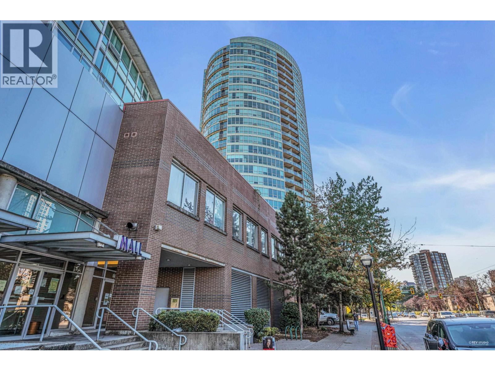 1801 6088 WILLINGDON AVENUE, Burnaby, British Columbia