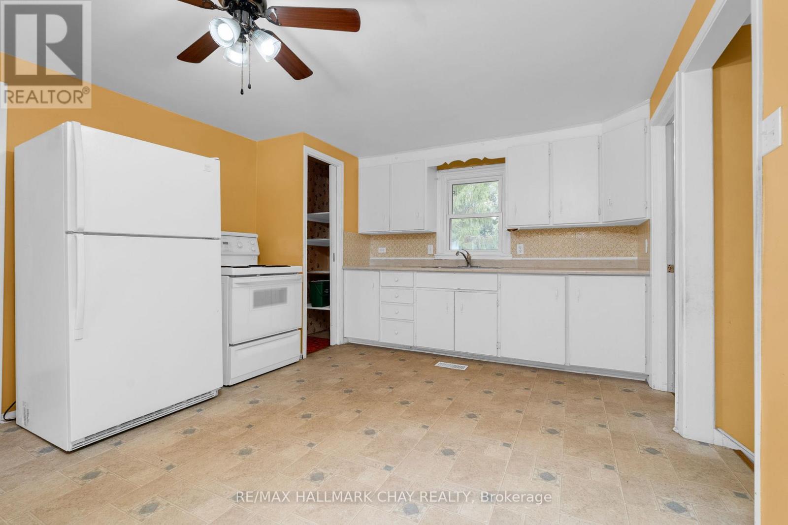 2344 11 Highway S, Oro-Medonte, Ontario  L0L 2L0 - Photo 12 - S12553034