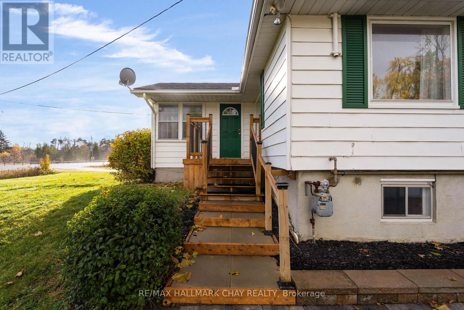 2344 11 Highway S, Oro-Medonte, Ontario  L0L 2L0 - Photo 4 - S12553034