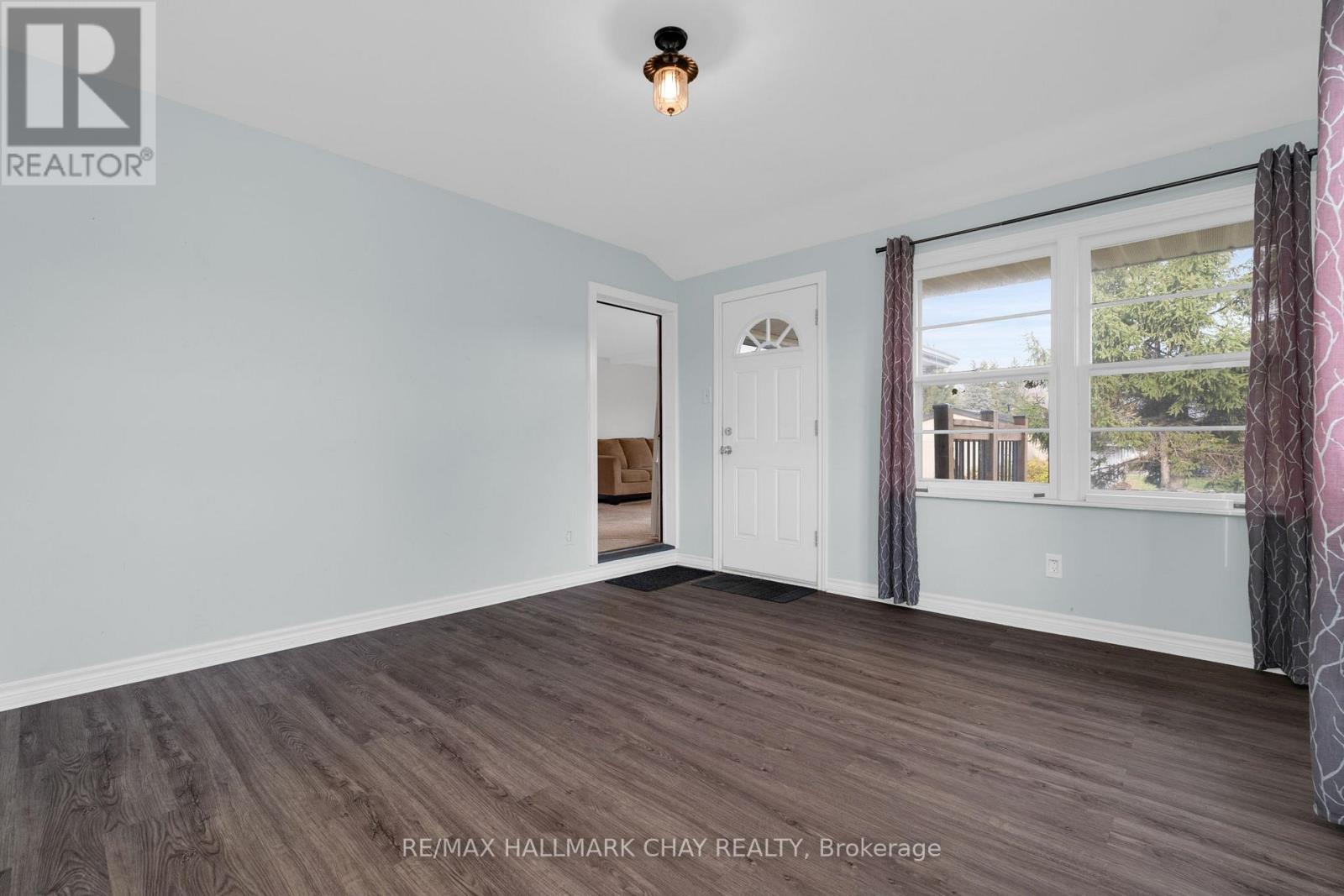 2344 11 Highway S, Oro-Medonte, Ontario  L0L 2L0 - Photo 6 - S12553034