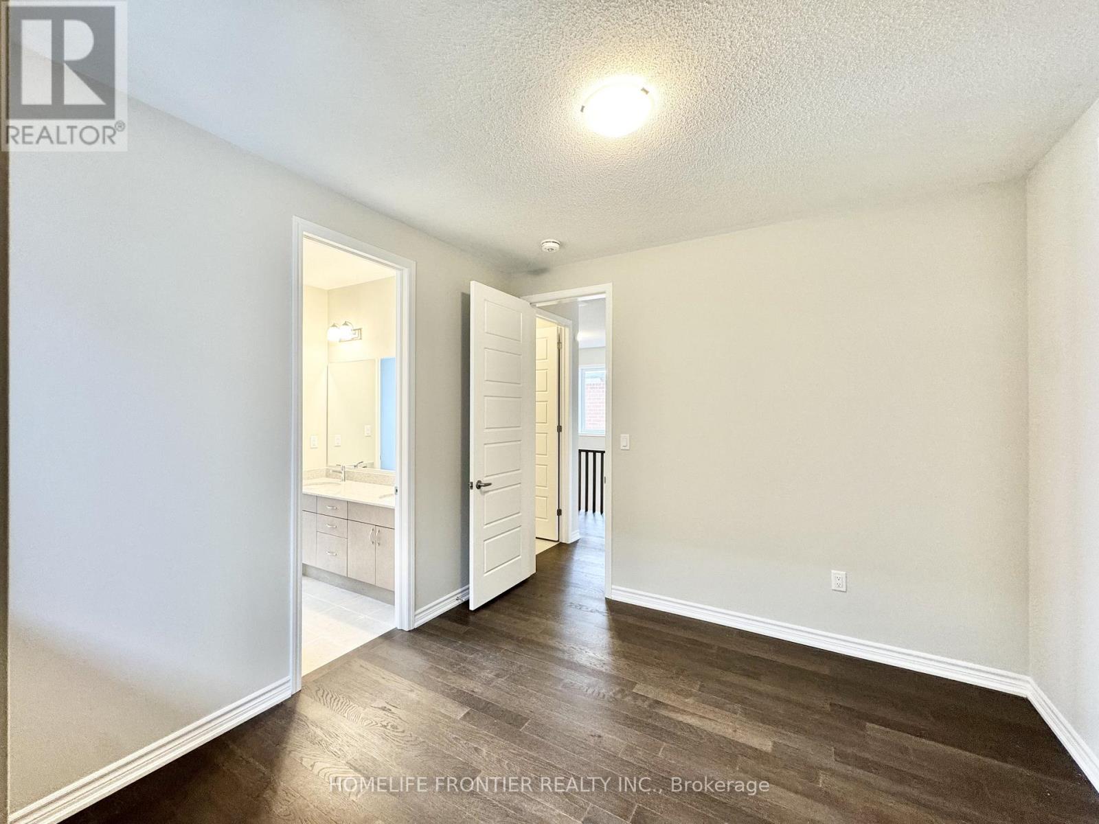 48 Gretzky Avenue, Barrie, Ontario  L9J 0B7 - Photo 20 - S12553048