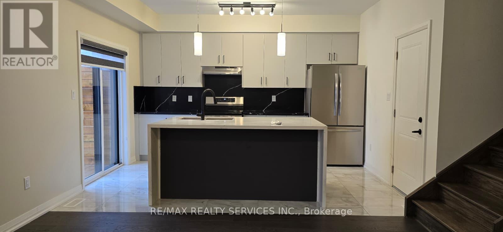 44 Lahey Crescent, Penetanguishene, Ontario  L9M 0W1 - Photo 5 - S12553100