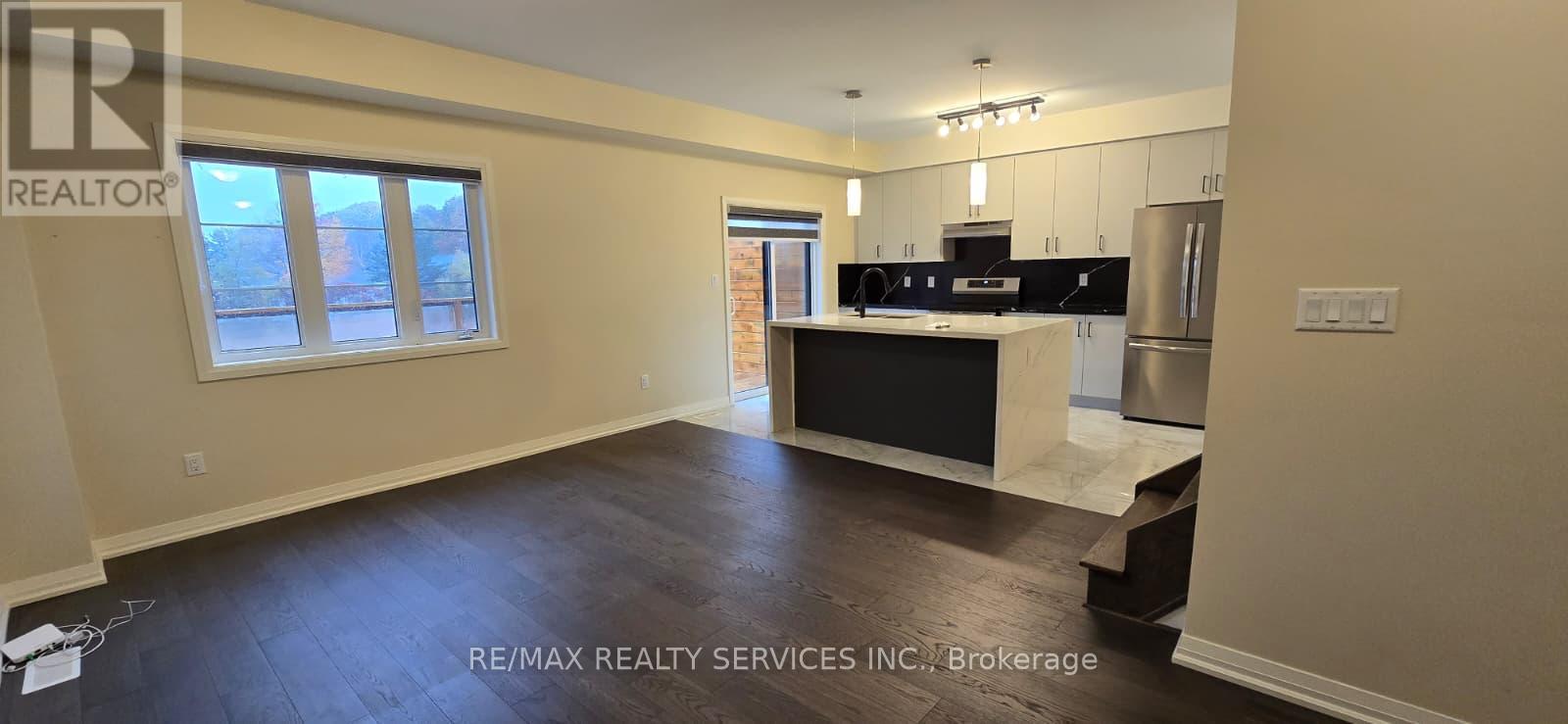 44 Lahey Crescent, Penetanguishene, Ontario  L9M 0W1 - Photo 7 - S12553100