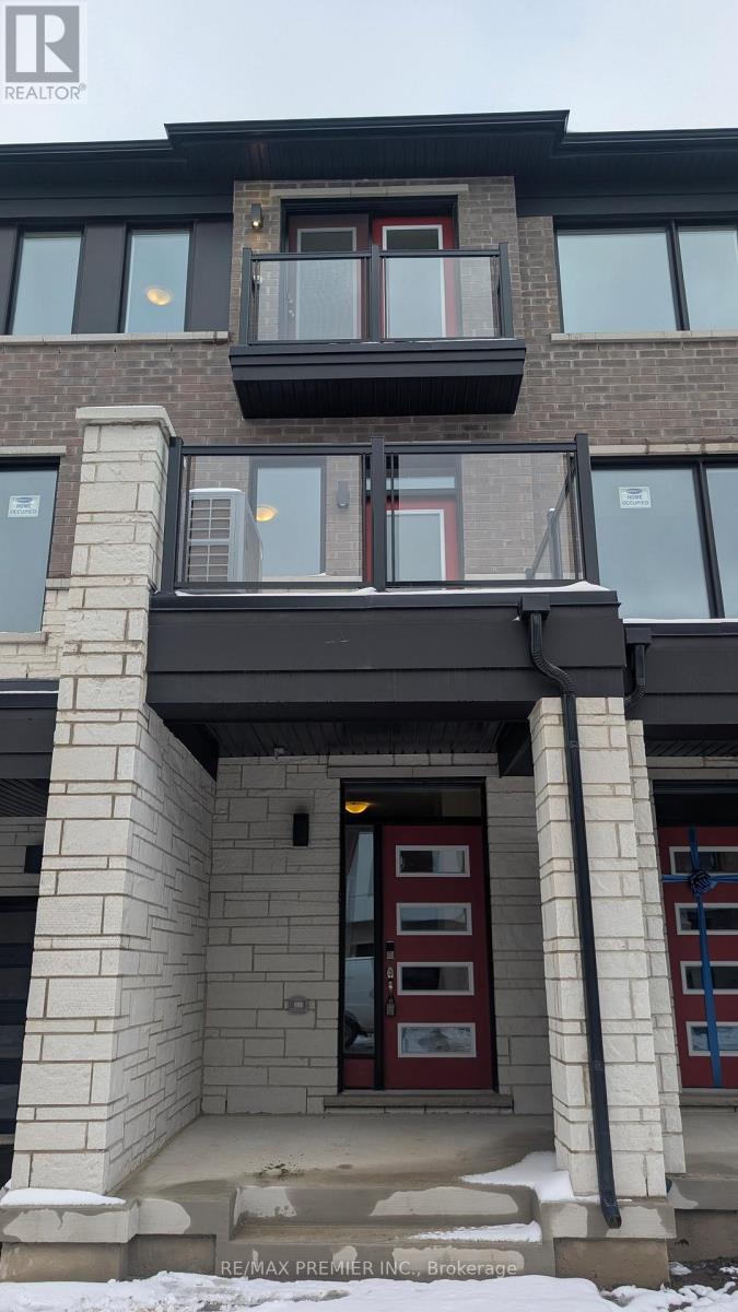 11 PEAREN LANE, Barrie, Ontario