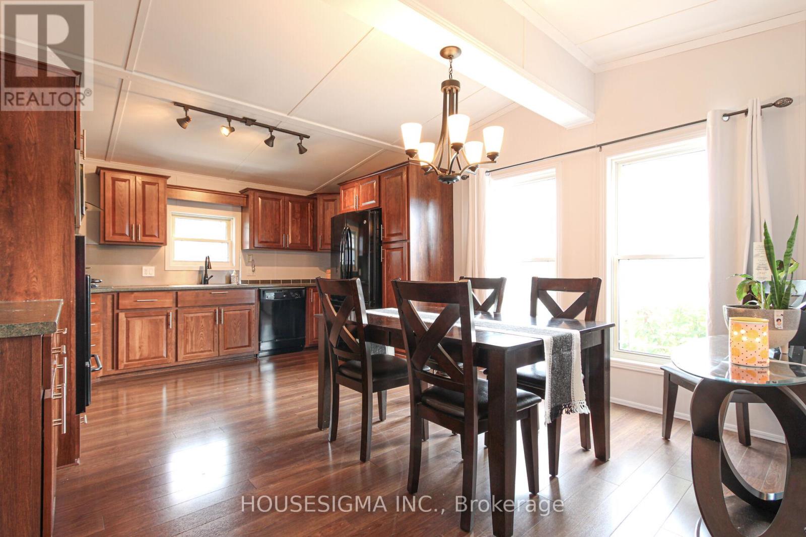 5 TAMARACK - 4449 MILBOROUGH LINE, Burlington, Ontario