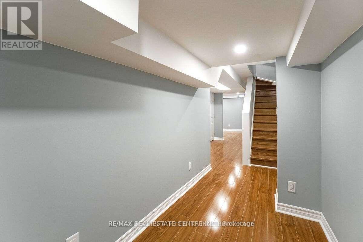 92 - 833 Scollard Court, Mississauga, Ontario  L5V 2B4 - Photo 16 - W12553042