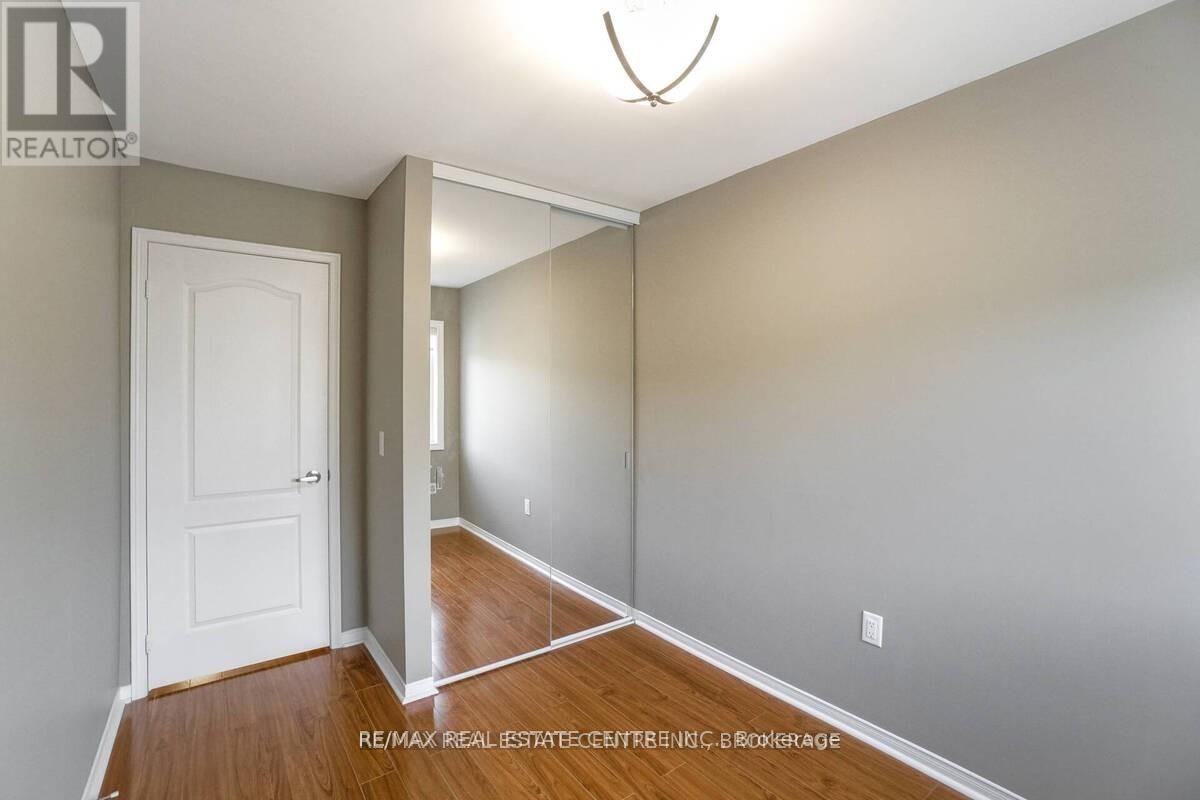 92 - 833 Scollard Court, Mississauga, Ontario  L5V 2B4 - Photo 21 - W12553042