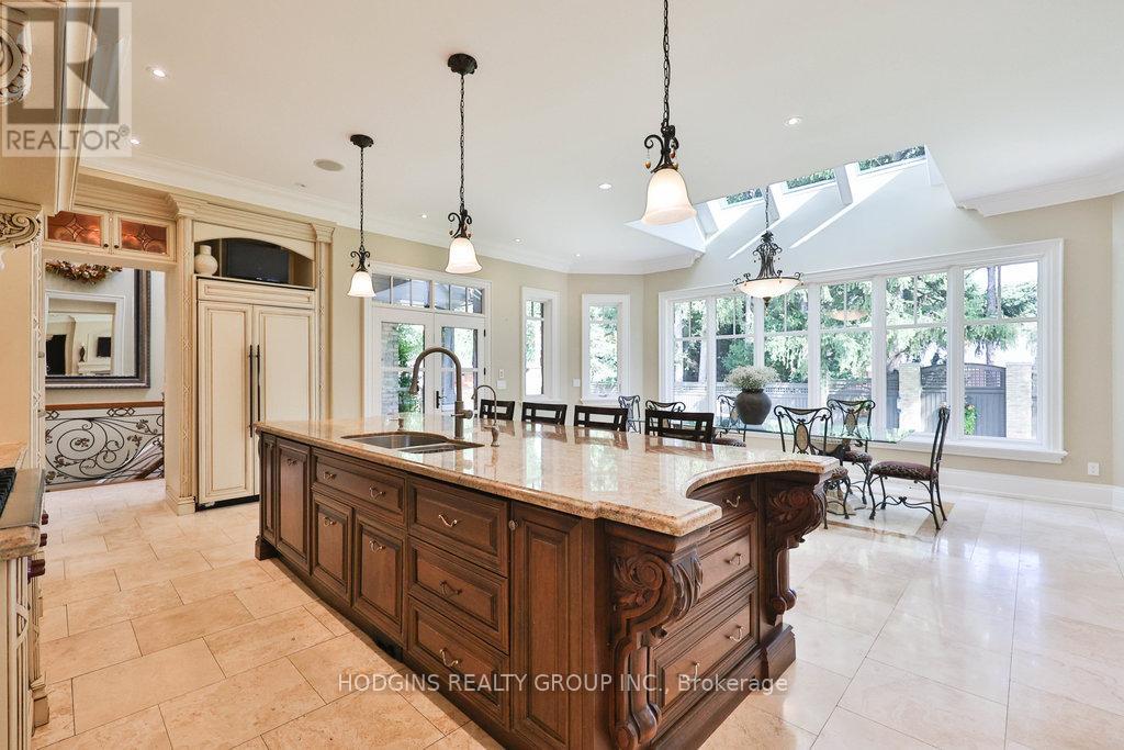 158 Harborn Trail, Mississauga, Ontario L5B 1A8 - Photo 14 - W12553106