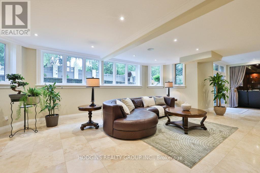 158 Harborn Trail, Mississauga, Ontario L5B 1A8 - Photo 28 - W12553106