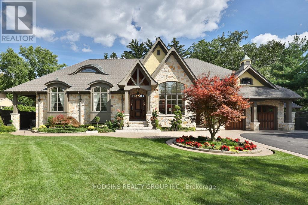 158 Harborn Trail, Mississauga, Ontario L5B 1A8 - Photo 3 - W12553106