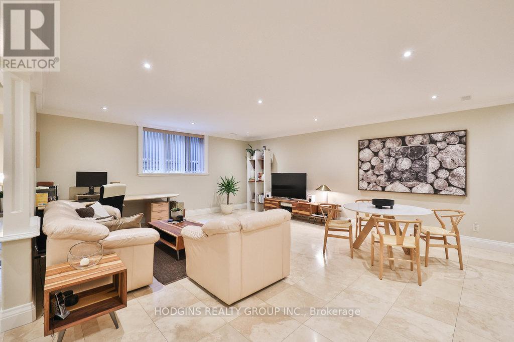 158 Harborn Trail, Mississauga, Ontario L5B 1A8 - Photo 37 - W12553106