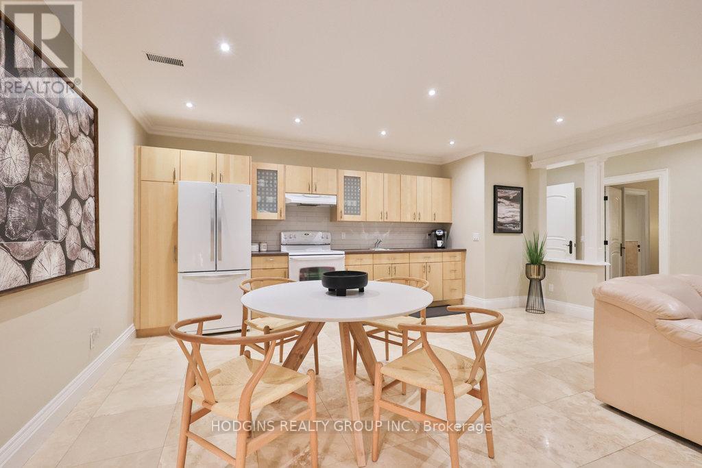 158 Harborn Trail, Mississauga, Ontario L5B 1A8 - Photo 39 - W12553106