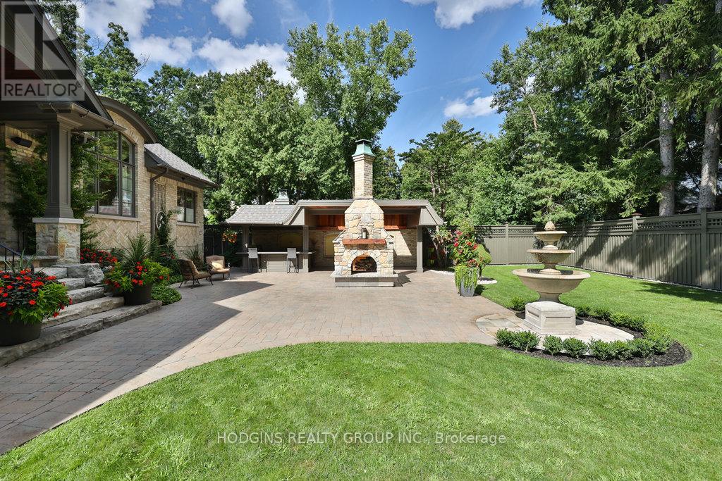 158 Harborn Trail, Mississauga, Ontario L5B 1A8 - Photo 4 - W12553106