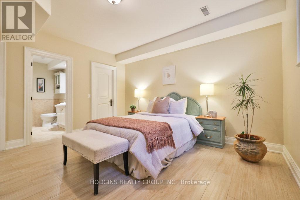 158 Harborn Trail, Mississauga, Ontario L5B 1A8 - Photo 40 - W12553106