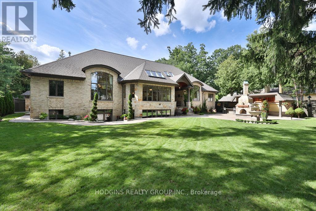 158 Harborn Trail, Mississauga, Ontario L5B 1A8 - Photo 6 - W12553106