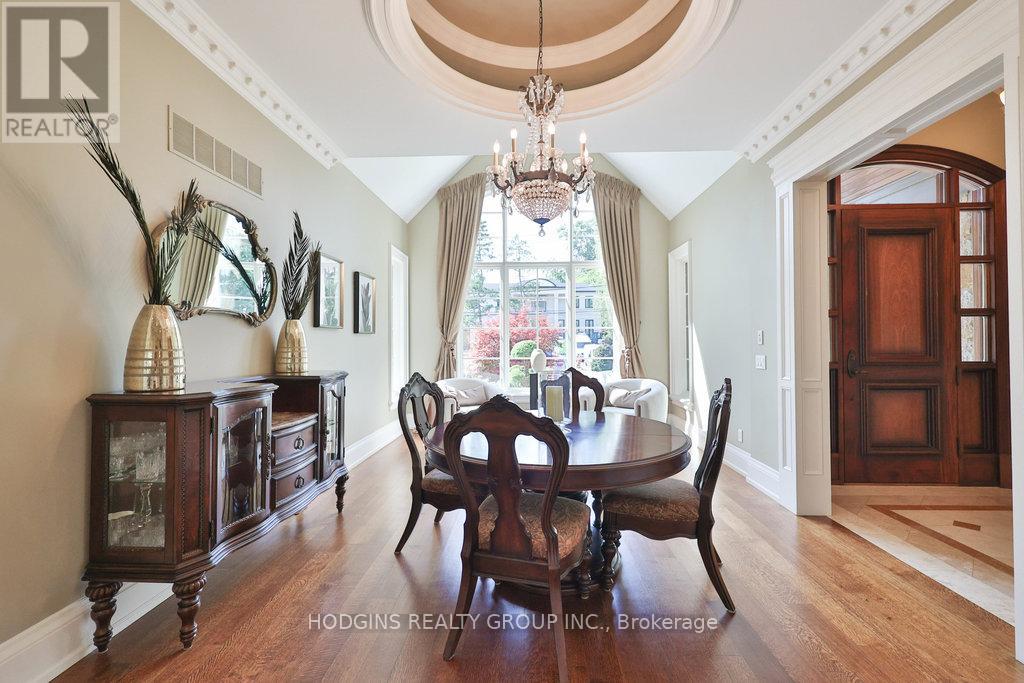 158 Harborn Trail, Mississauga, Ontario L5B 1A8 - Photo 8 - W12553106