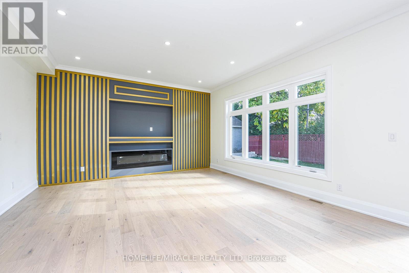 11 Hillcrest Avenue, Brampton, Ontario L6W 1Y7 - Photo 17 - W12553112