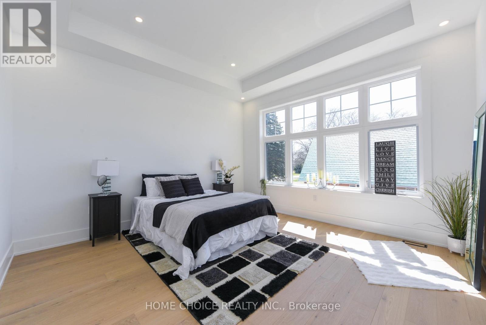 302 Tuck Drive, Burlington, Ontario L7L 2R1 - Photo 25 - W12553122