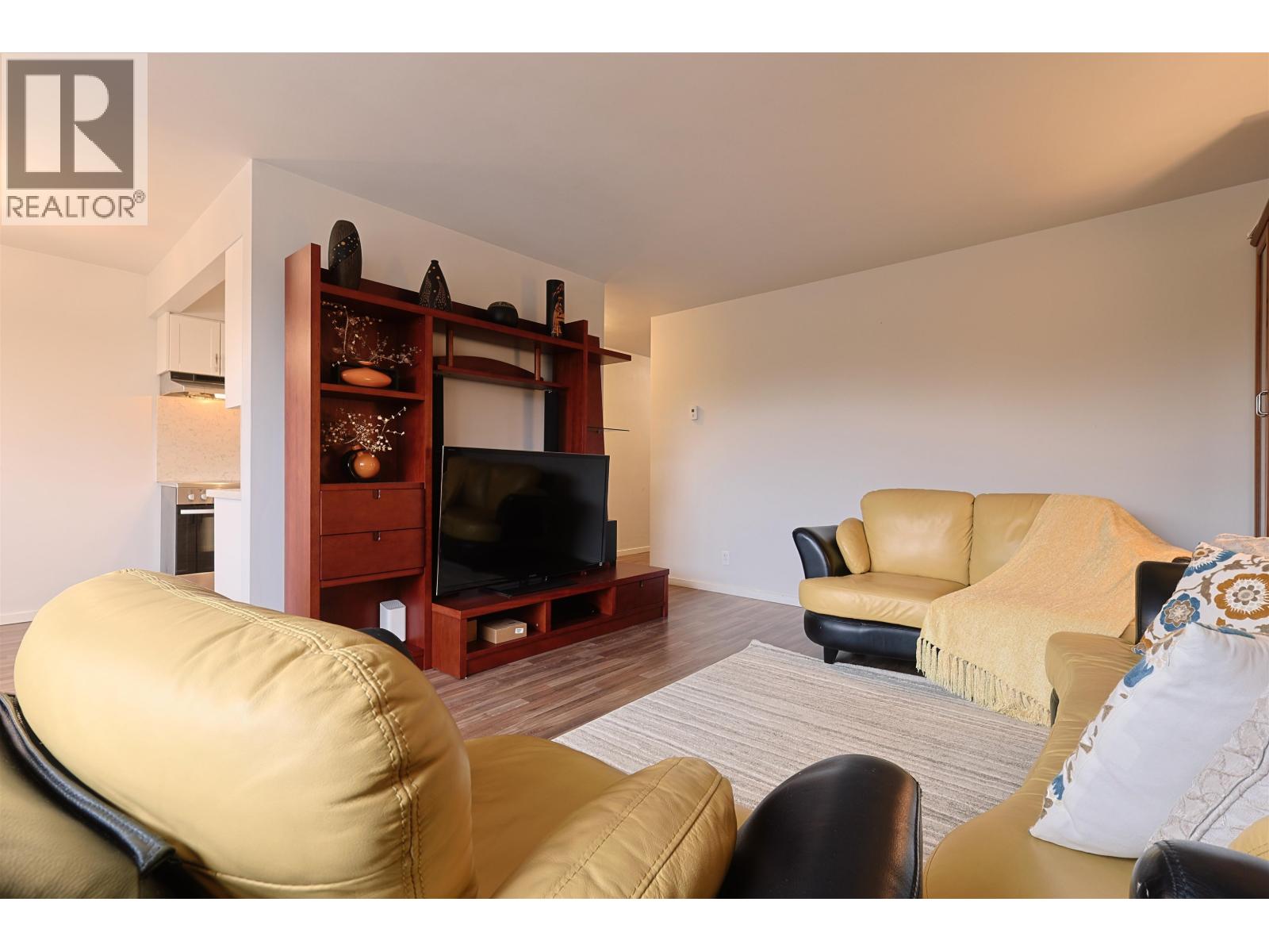 502 1750 Esquimalt Avenue, West Vancouver, British Columbia  V7V 1R8 - Photo 4 - R3068003