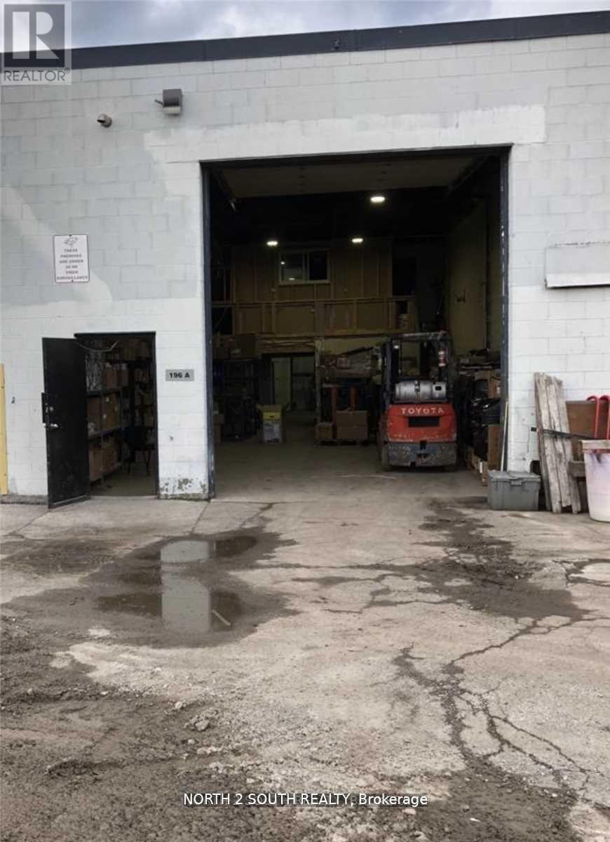 196c - 200 Arvin Avenue, Hamilton, Ontario  L8E 2L8 - Photo 2 - X12553058