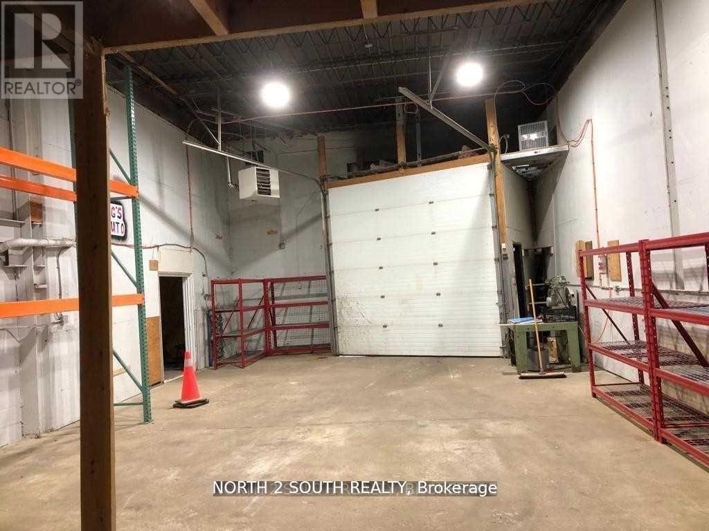 196c - 200 Arvin Avenue, Hamilton, Ontario  L8E 2L8 - Photo 3 - X12553058