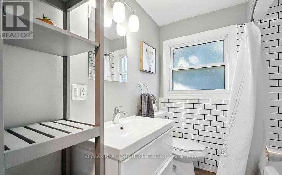 Unit - A - 154 Montgomery Road, Kitchener, Ontario  N2H 3P6 - Photo 10 - X12553098