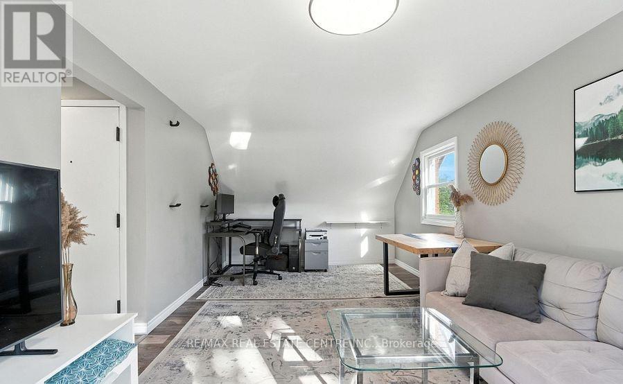 Unit - A - 154 Montgomery Road, Kitchener, Ontario  N2H 3P6 - Photo 3 - X12553098