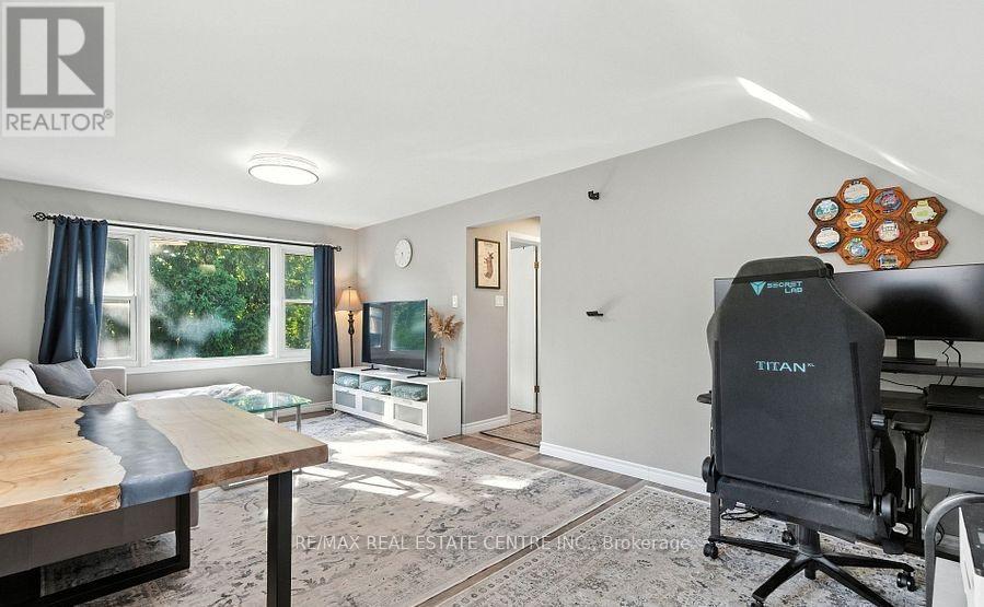 Unit - A - 154 Montgomery Road, Kitchener, Ontario  N2H 3P6 - Photo 4 - X12553098