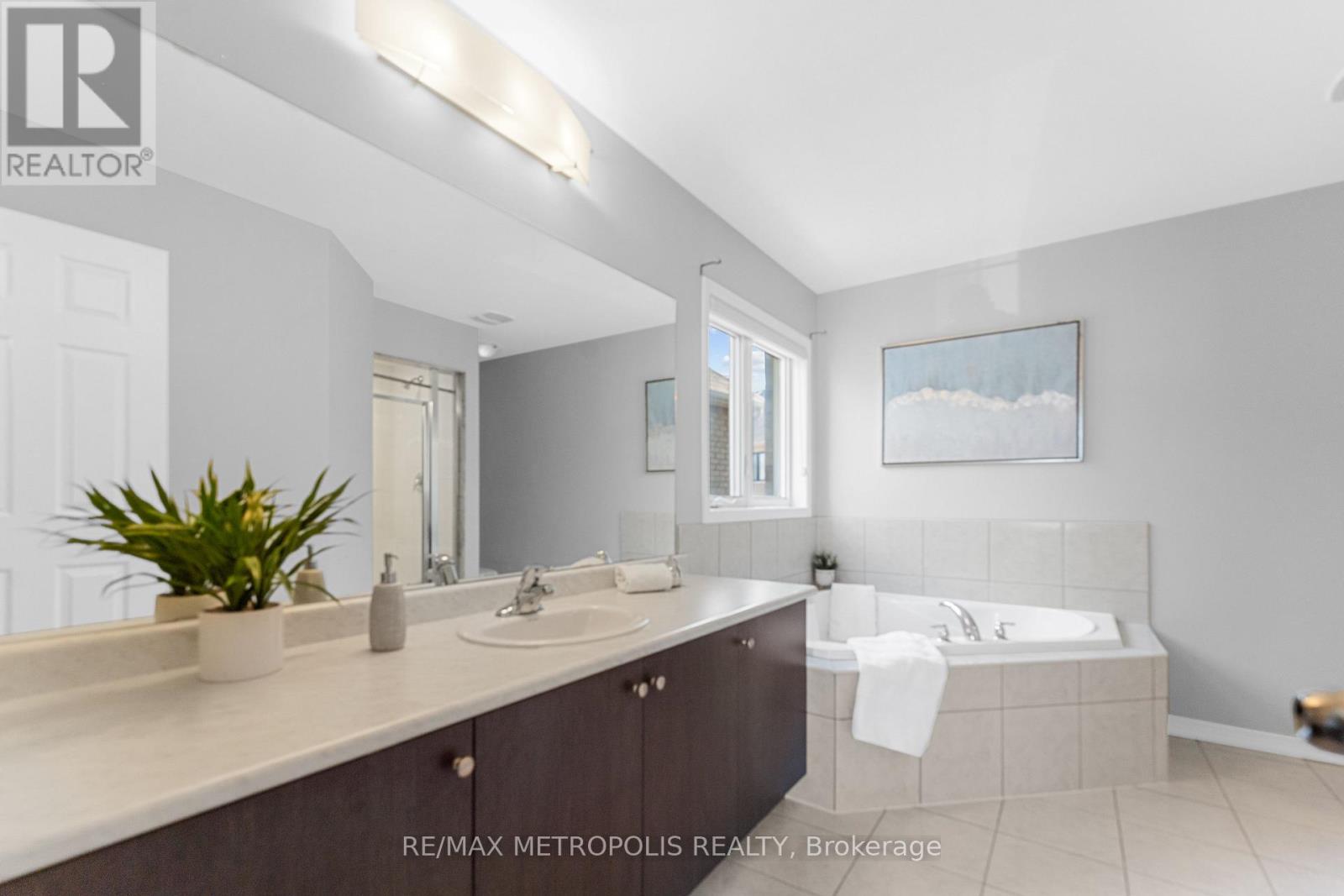 83 Longboat Run Road W, Brantford, Ontario  N3T 0P6 - Photo 20 - X12553110