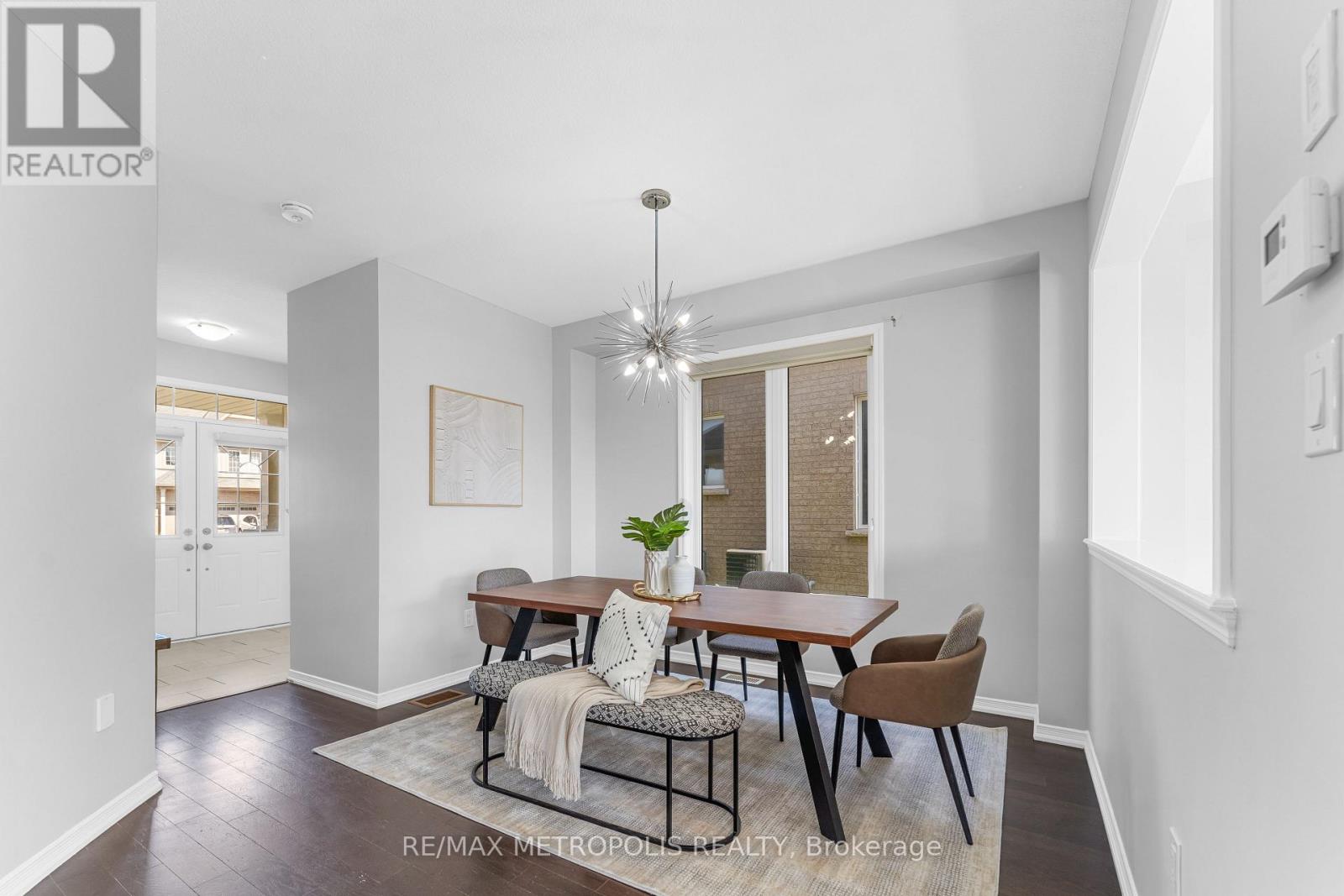 83 Longboat Run Road W, Brantford, Ontario  N3T 0P6 - Photo 3 - X12553110