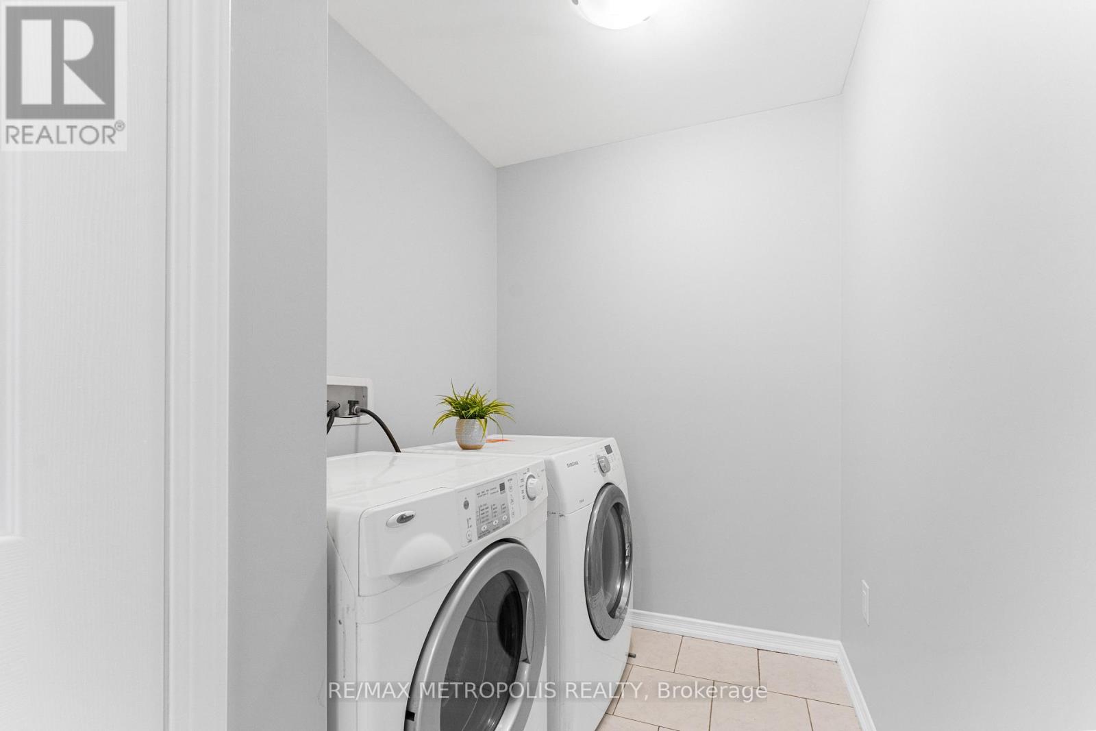 83 Longboat Run Road W, Brantford, Ontario  N3T 0P6 - Photo 32 - X12553110