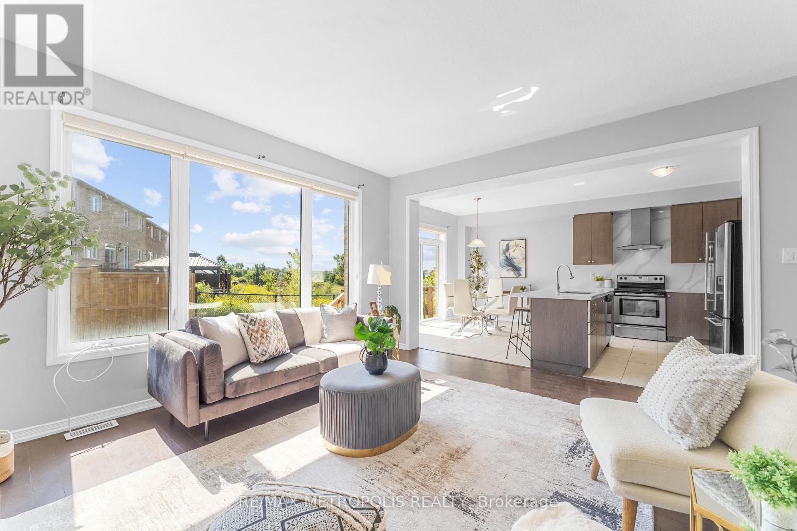 83 Longboat Run Road W, Brantford, Ontario  N3T 0P6 - Photo 8 - X12553110