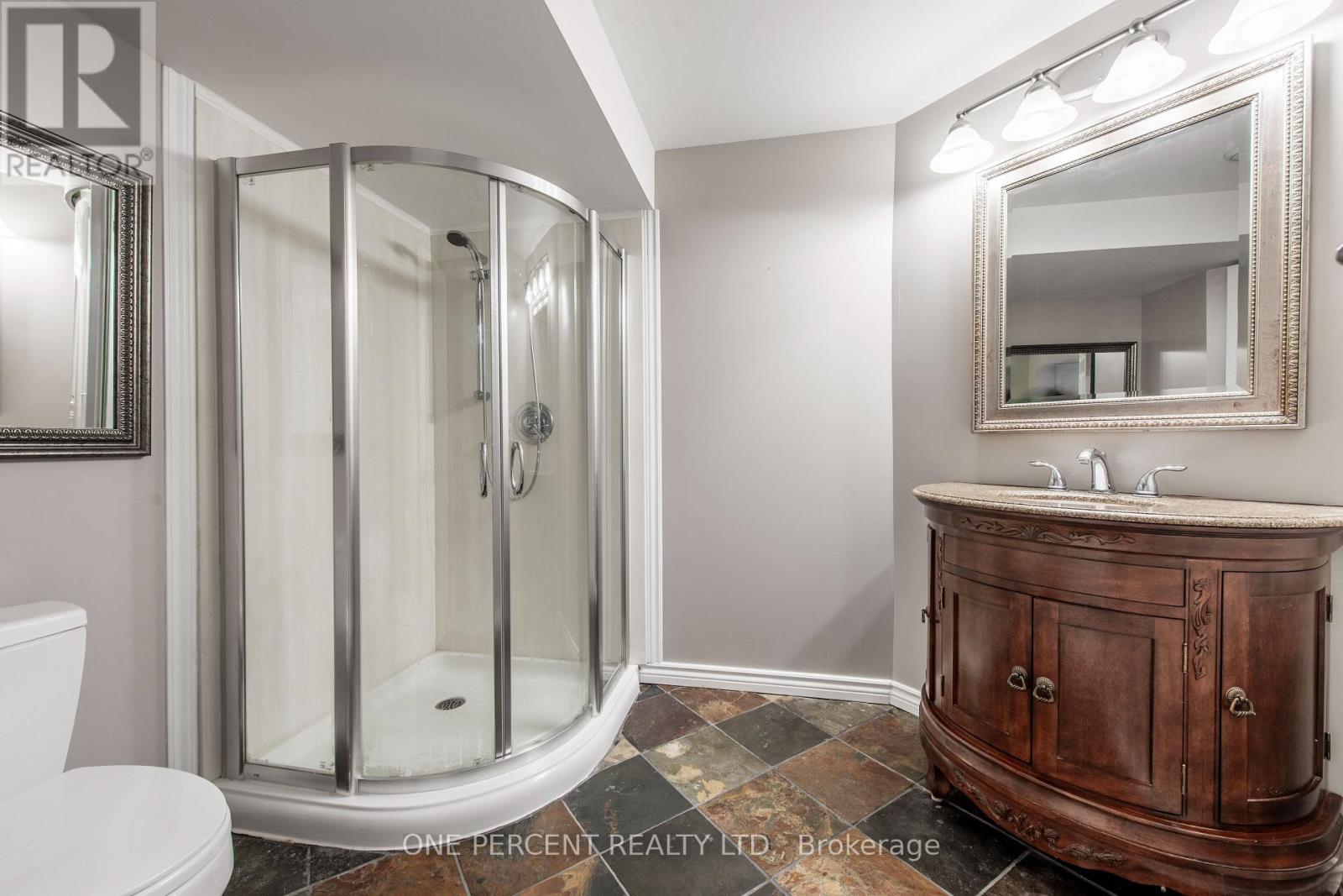 8 Trillium Court, Guelph, Ontario  N1G 4P8 - Photo 33 - X12553120