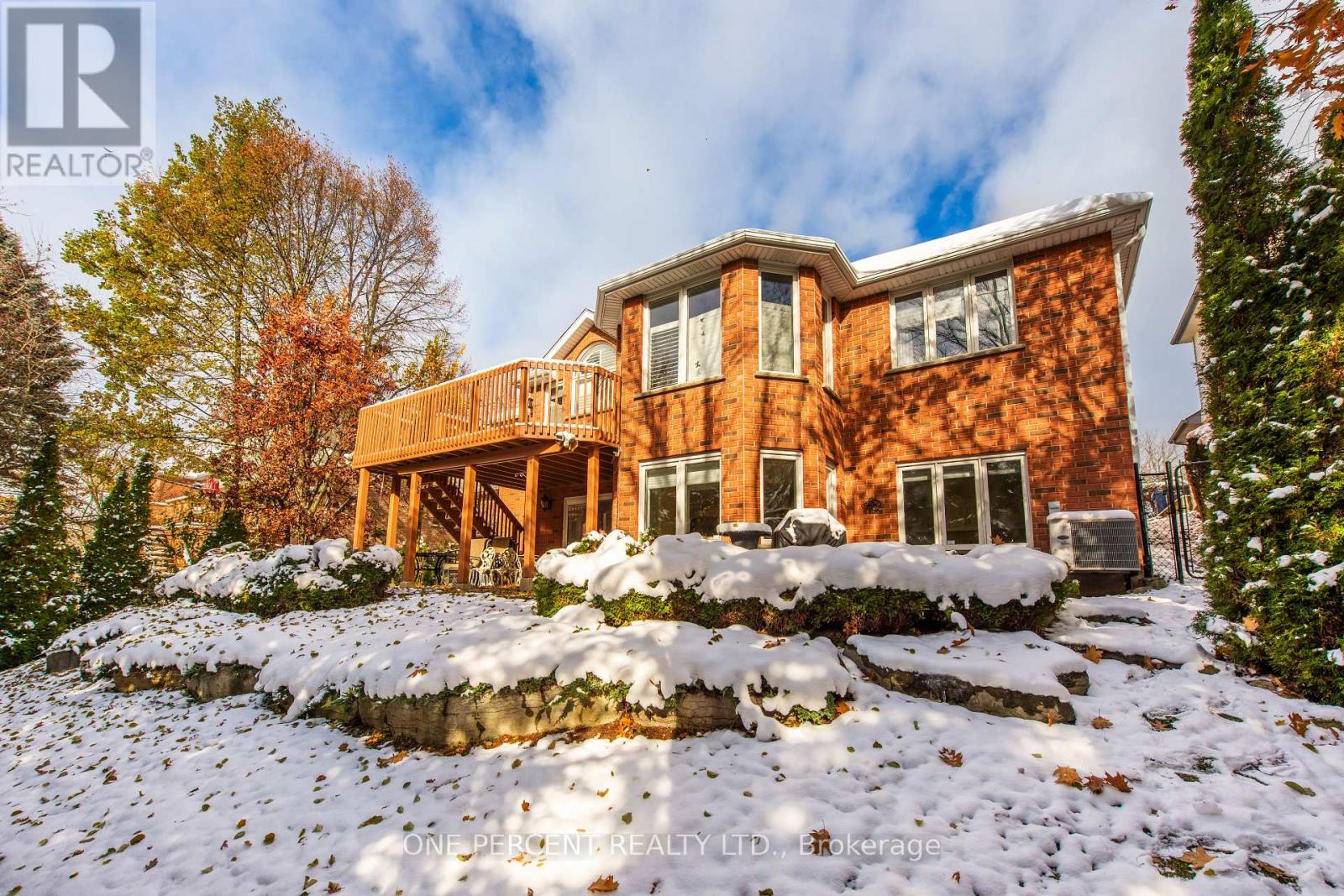 8 Trillium Court, Guelph, Ontario  N1G 4P8 - Photo 35 - X12553120