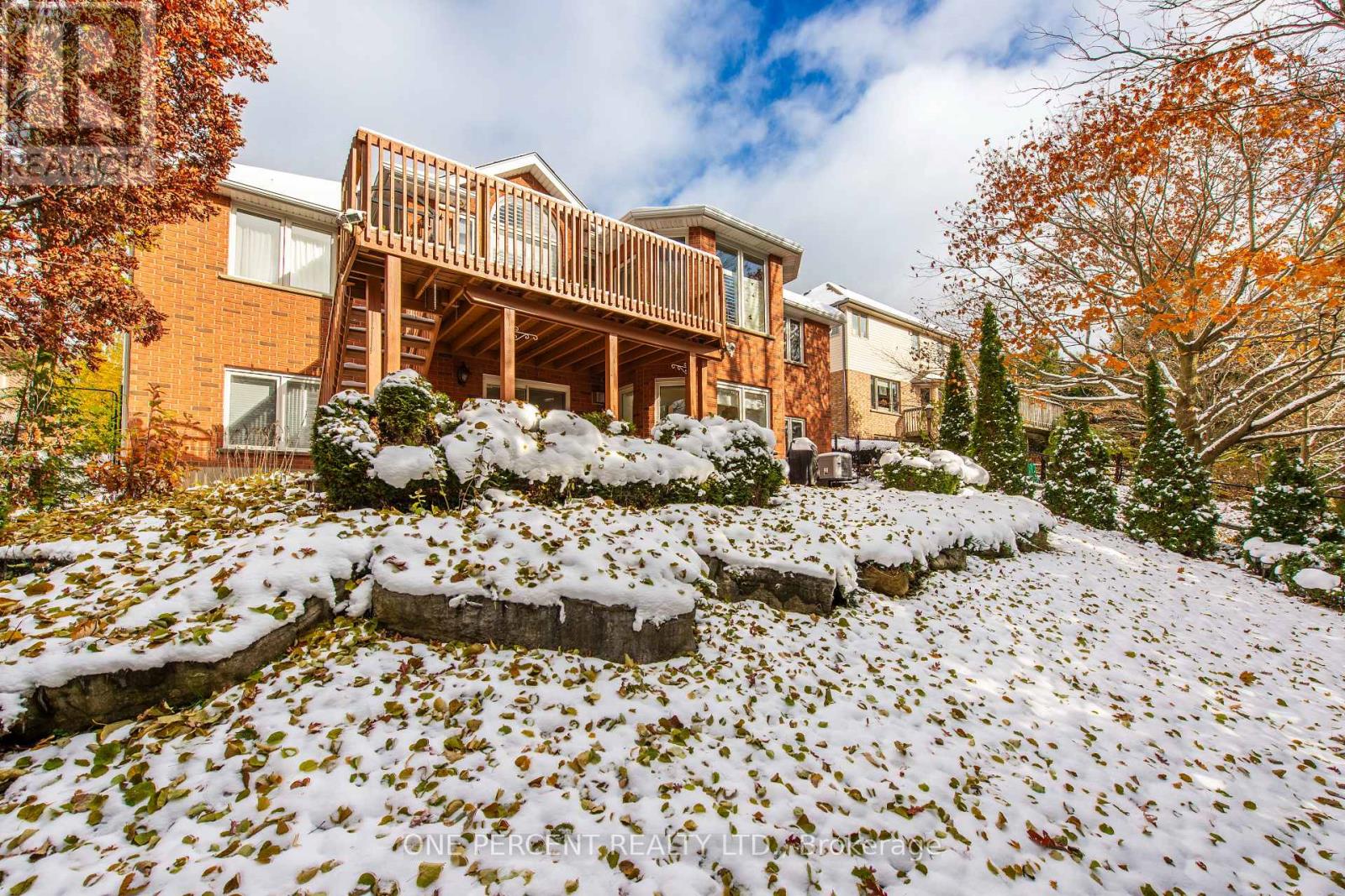 8 Trillium Court, Guelph, Ontario  N1G 4P8 - Photo 36 - X12553120