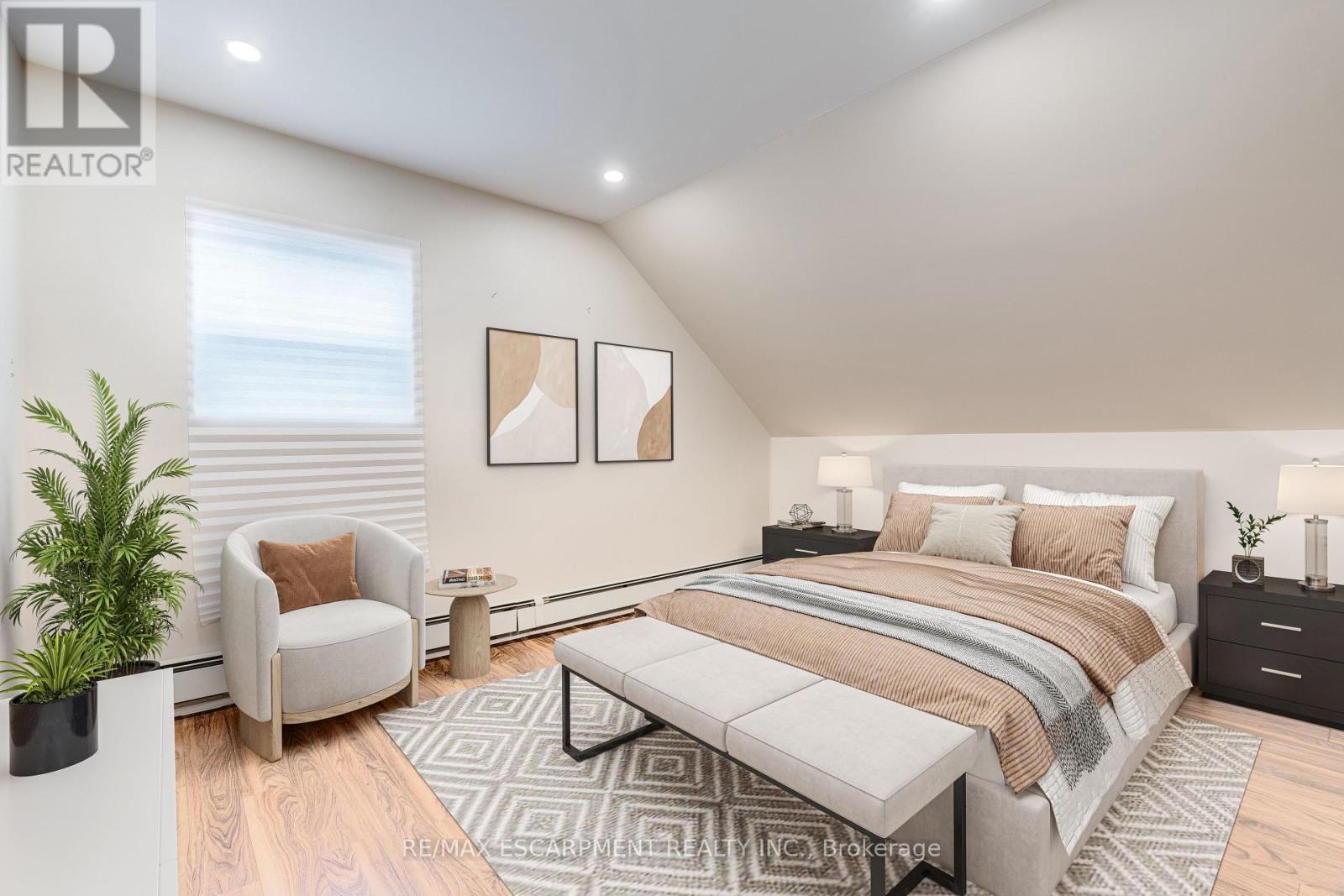 Upper - 152 Sanford Avenue S, Hamilton, Ontario  L8M 2G9 - Photo 18 - X12553158