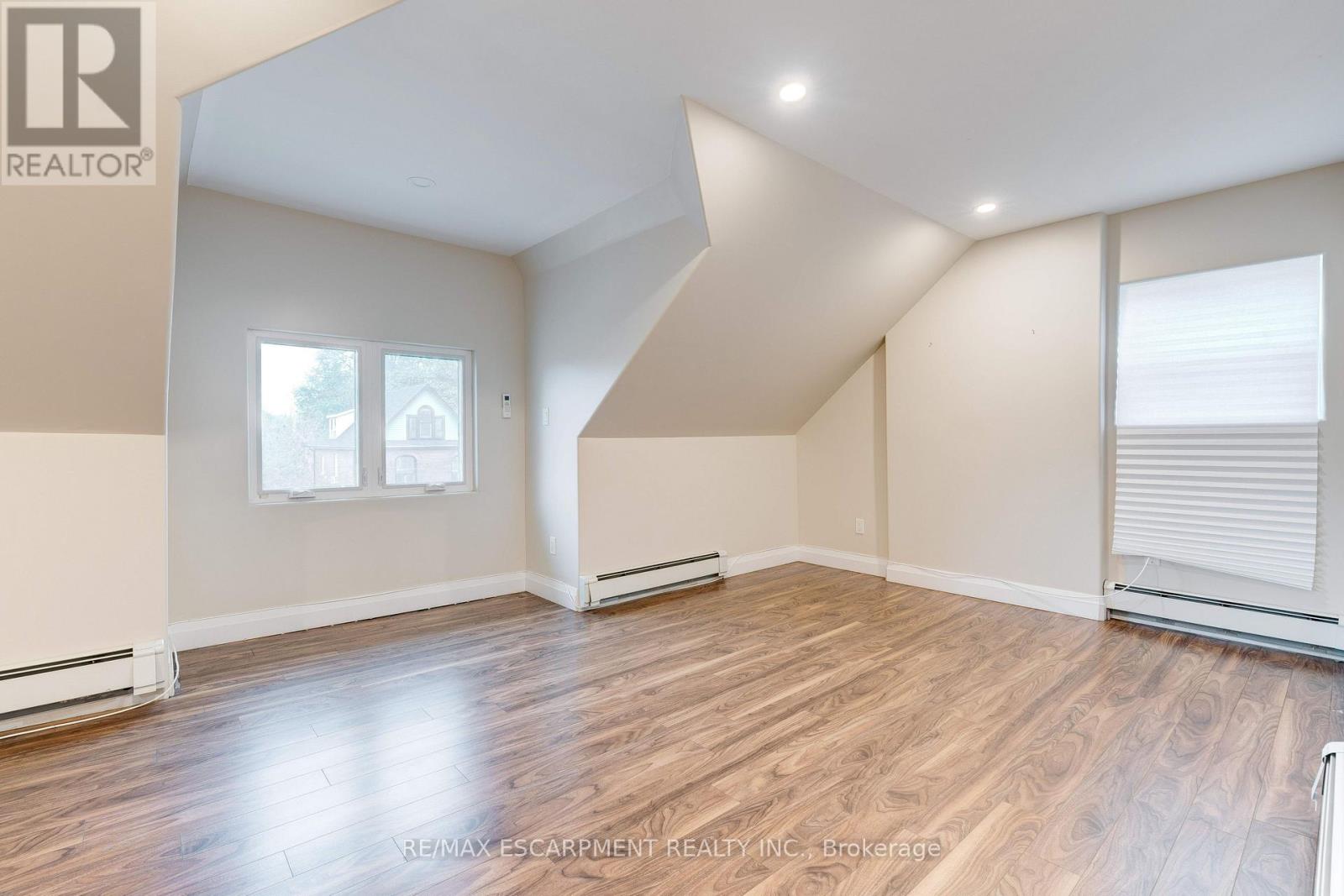 Upper - 152 Sanford Avenue S, Hamilton, Ontario  L8M 2G9 - Photo 20 - X12553158