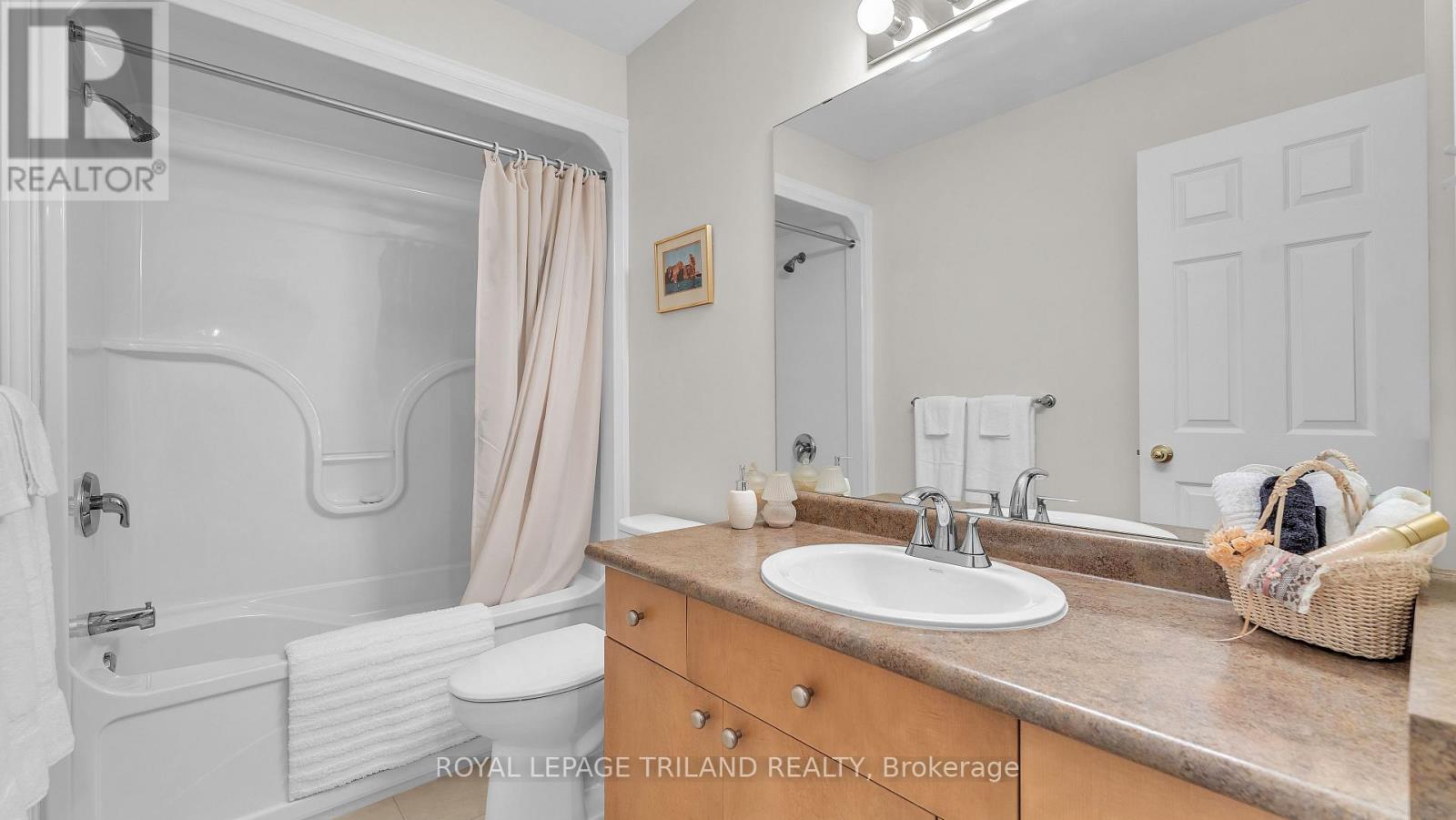 71 - 1921 Father Dalton Avenue, London North, Ontario  N5X 4S1 - Photo 14 - X12553180