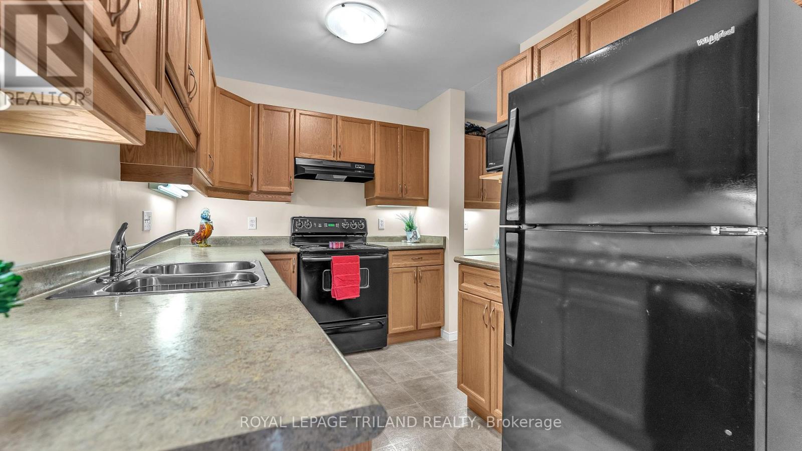 71 - 1921 Father Dalton Avenue, London North, Ontario  N5X 4S1 - Photo 5 - X12553180