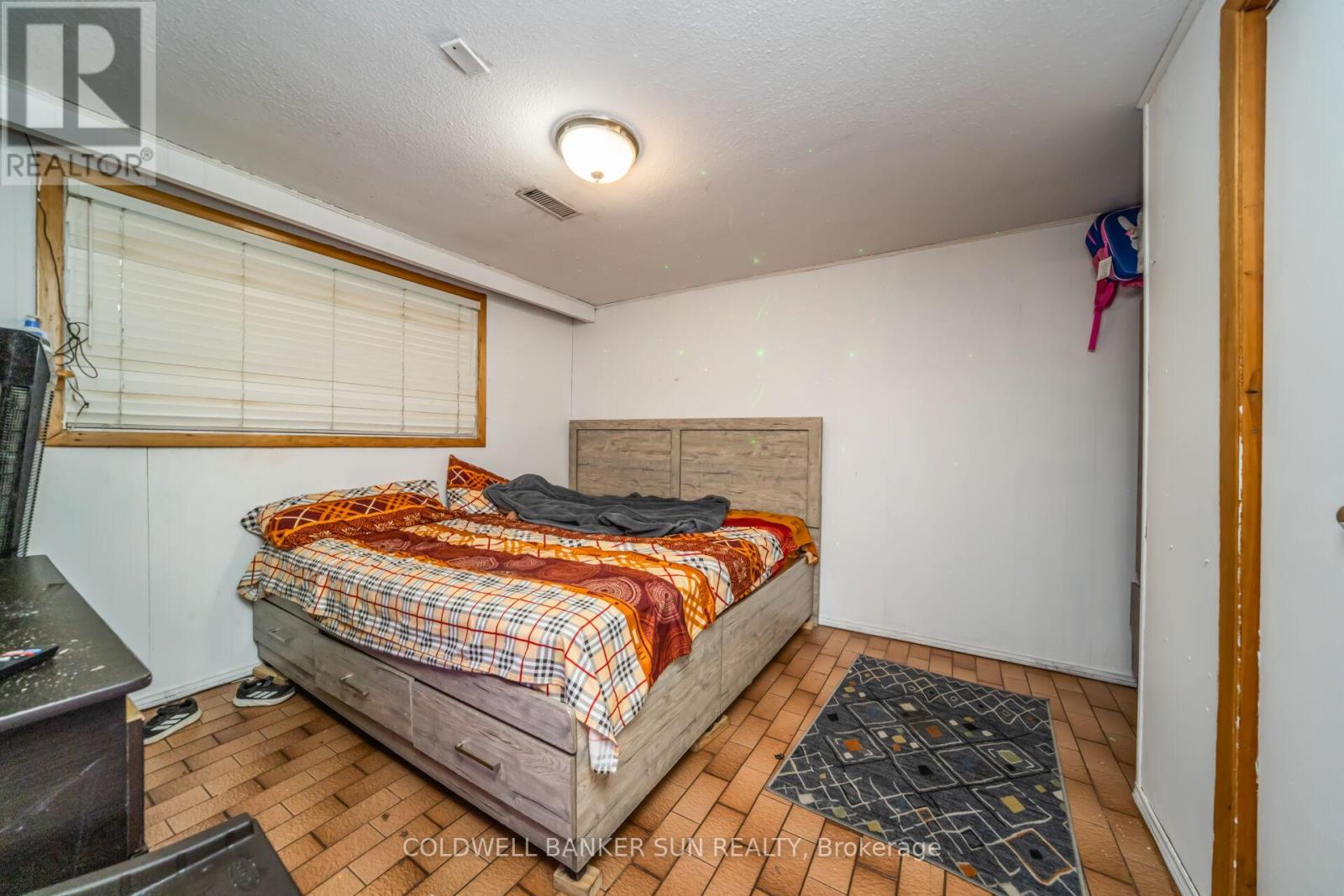 69 Songwood Drive, Toronto, Ontario M9M 1X4 - Photo 39 - W12549932