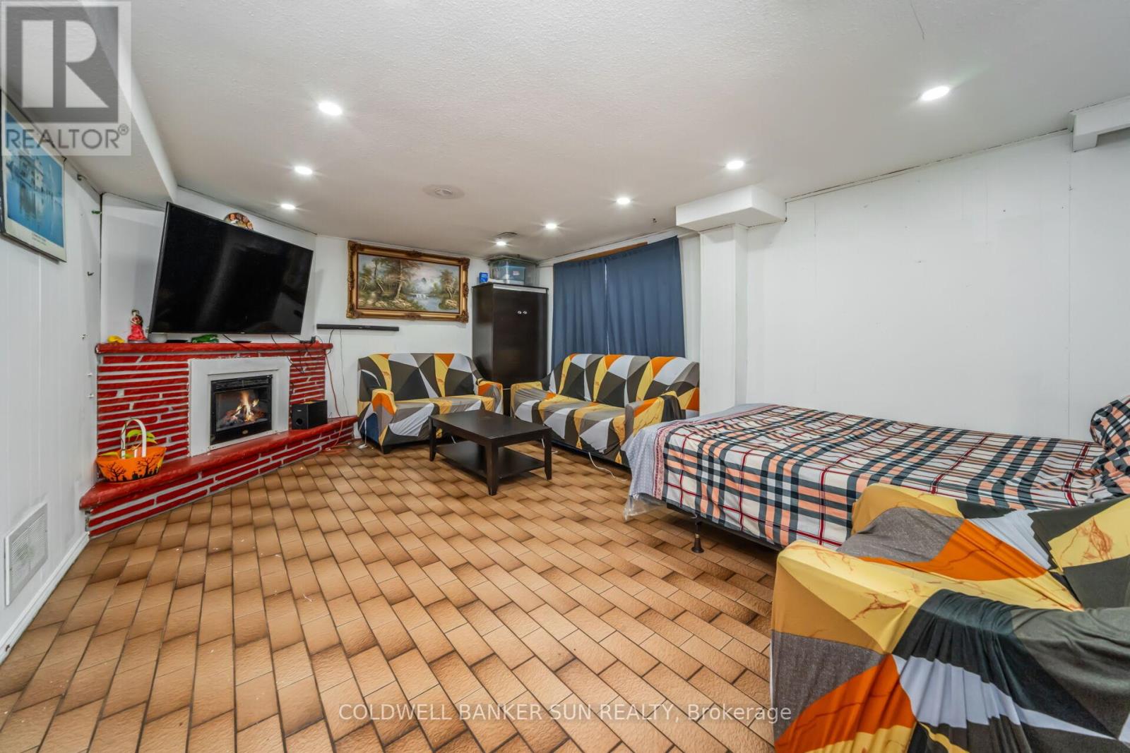 69 Songwood Drive, Toronto, Ontario M9M 1X4 - Photo 36 - W12549932