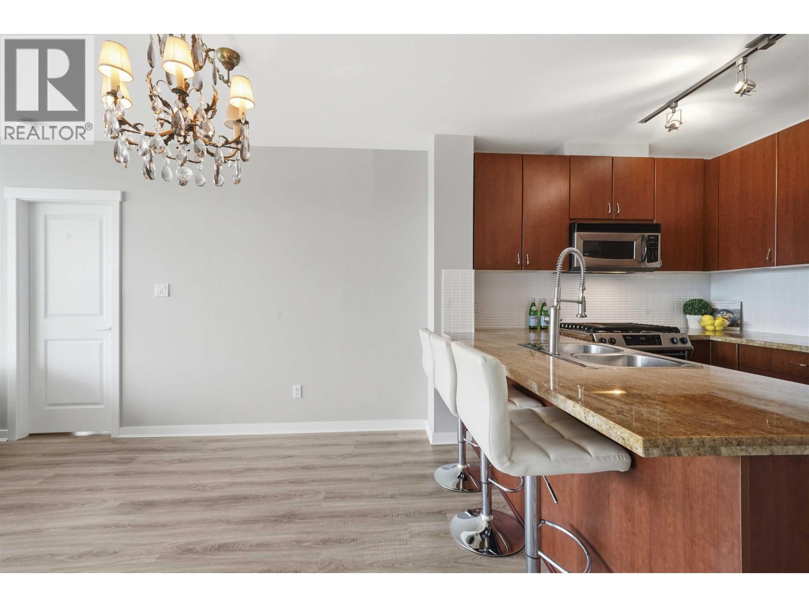 1107 9266 University Crescent, Burnaby, British Columbia  V5A 4Z1 - Photo 11 - R3068045