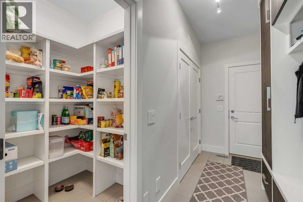 86 West Point Mews Sw, Calgary, Alberta  T3H 0X5 - Photo 15 - A2262618