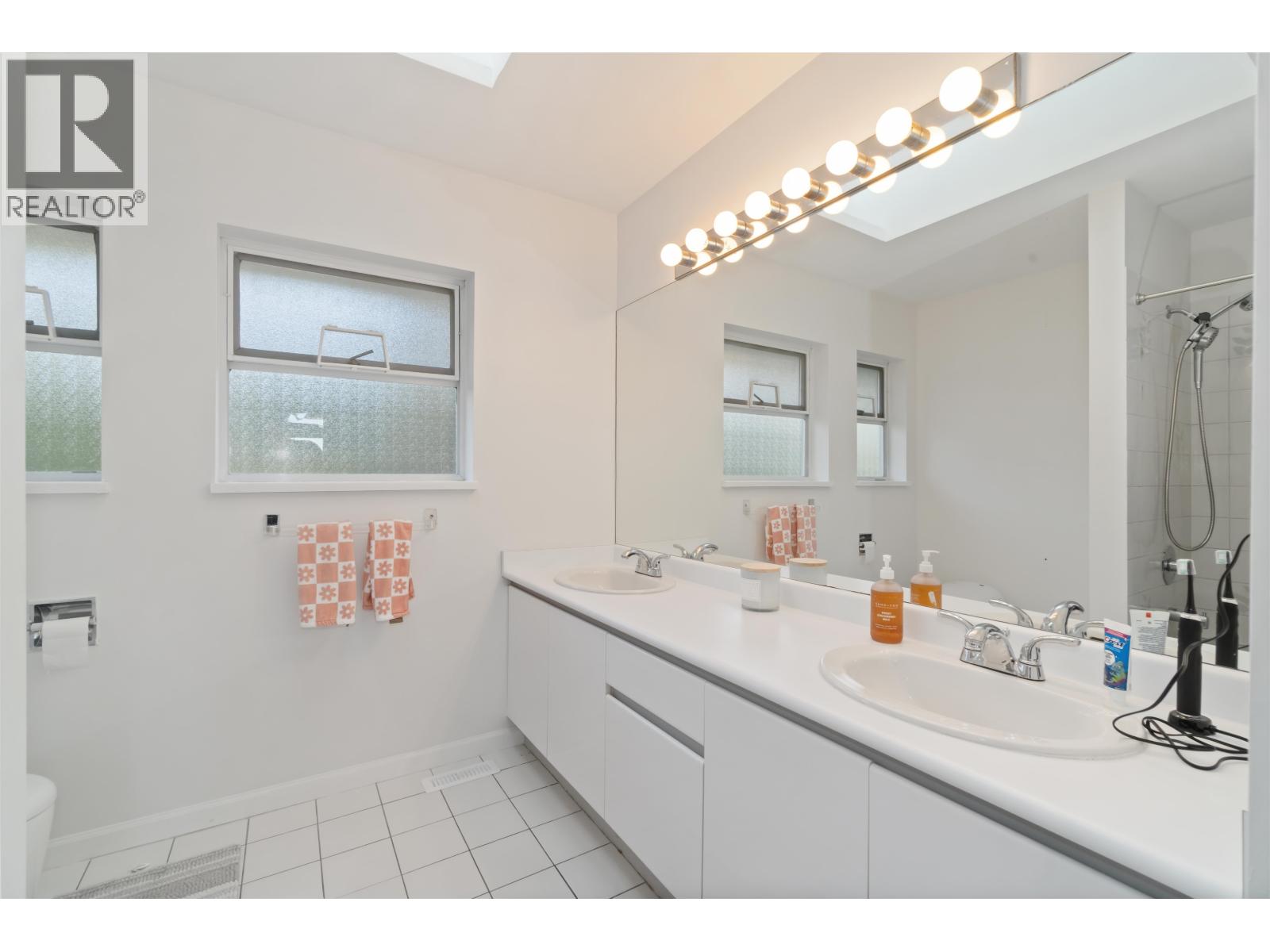 456 Montroyal Boulevard, North Vancouver, British Columbia  V7N 3E1 - Photo 23 - R3068048