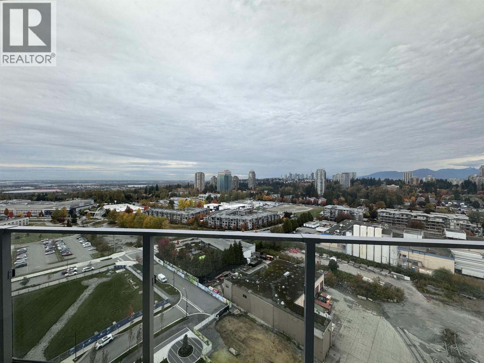 1605 7728 Park Crescent, Burnaby, British Columbia  V3N 0J4 - Photo 7 - R3068042