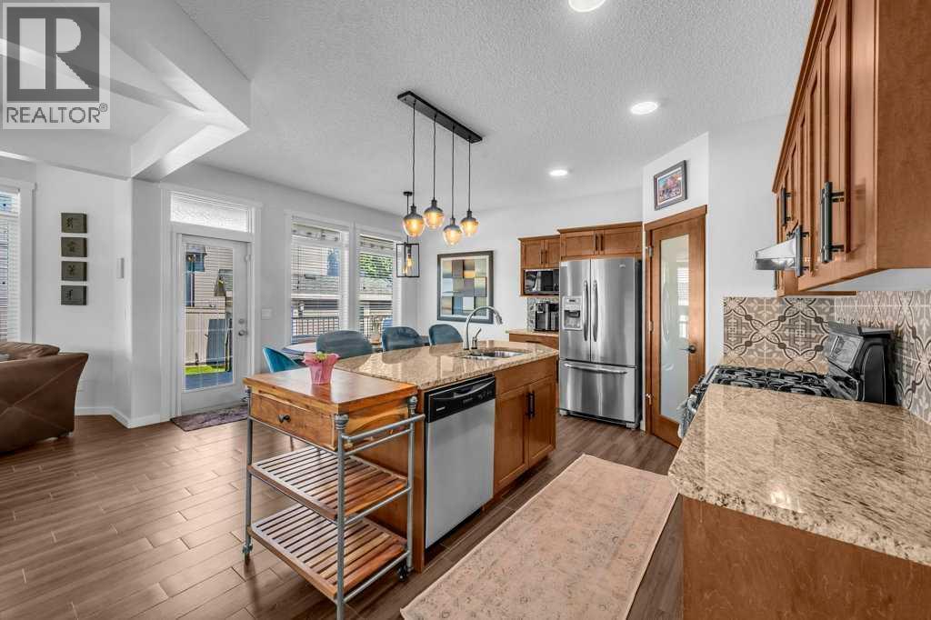 1186 Kings Heights Way Se, Airdrie, Alberta  T4A 0S4 - Photo 7 - A2270756