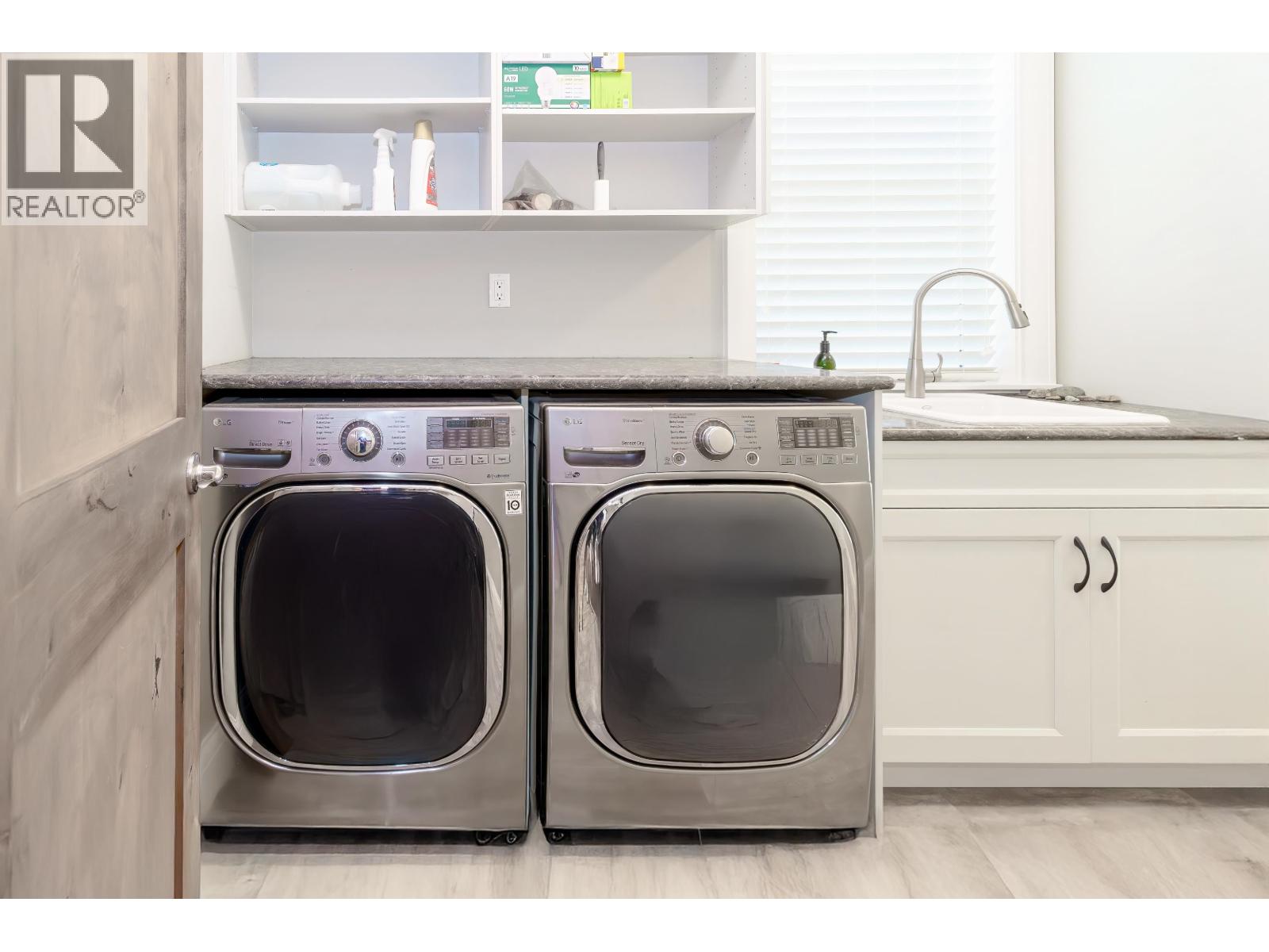 1055 Charland Avenue, Coquitlam, British Columbia  V3K 3K8 - Photo 10 - R3067994