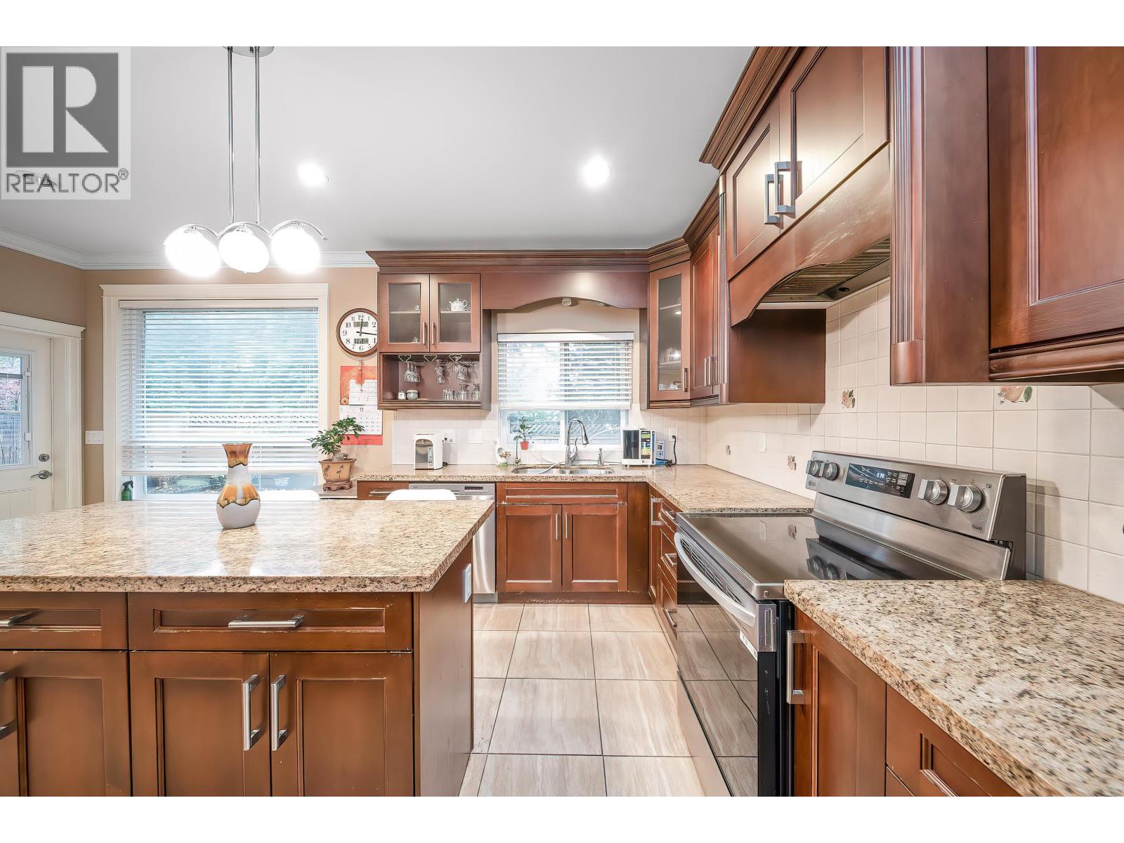 3668 Blundell Road, Richmond, British Columbia  V7C 1G4 - Photo 6 - R3068071